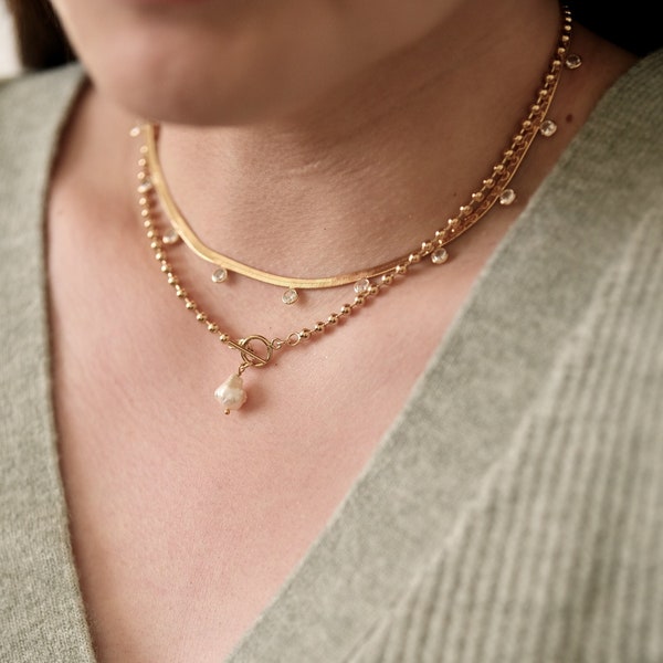 Layered Pearl Necklace Set main image 1