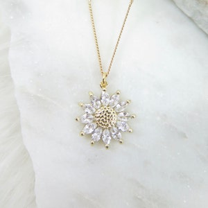 Sunflower Necklace, 14K Gold Filled Necklace, Layering Necklace, Stacking Necklace, Flower Necklace, Gold Sunflower Charm, Pendant Necklace