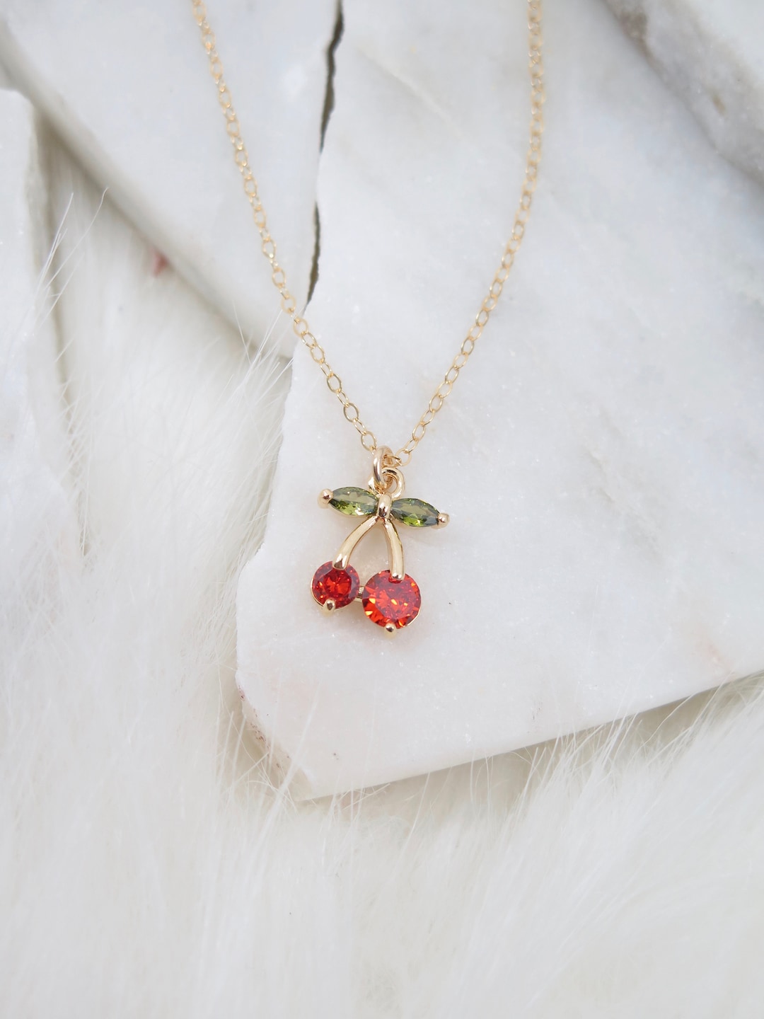 [ReinSein]ACC★CHERRY CHRISTMAS NECKLACE RHINESTONE CHERRIES NECKLACE – Gunner and Lux