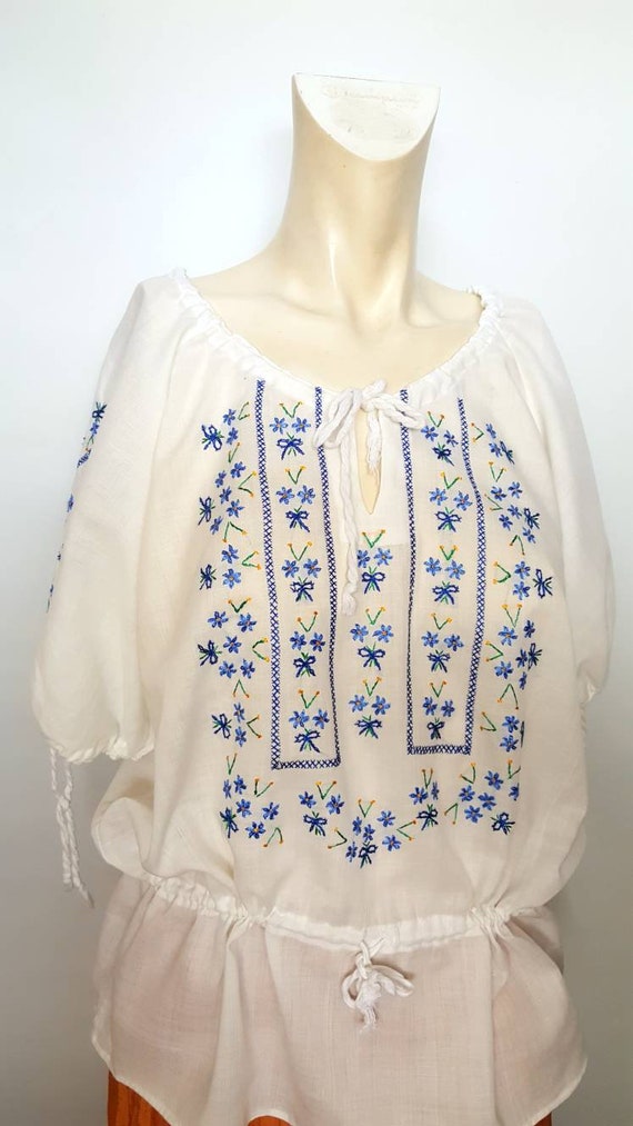 30s cotton white blouse whit hand embroided folk … - image 2