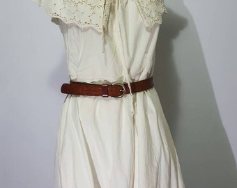 White 60. Hand made dress big collar mid length pure organic cotton beautiful collar country style vintage shabby chic dress rare vintage