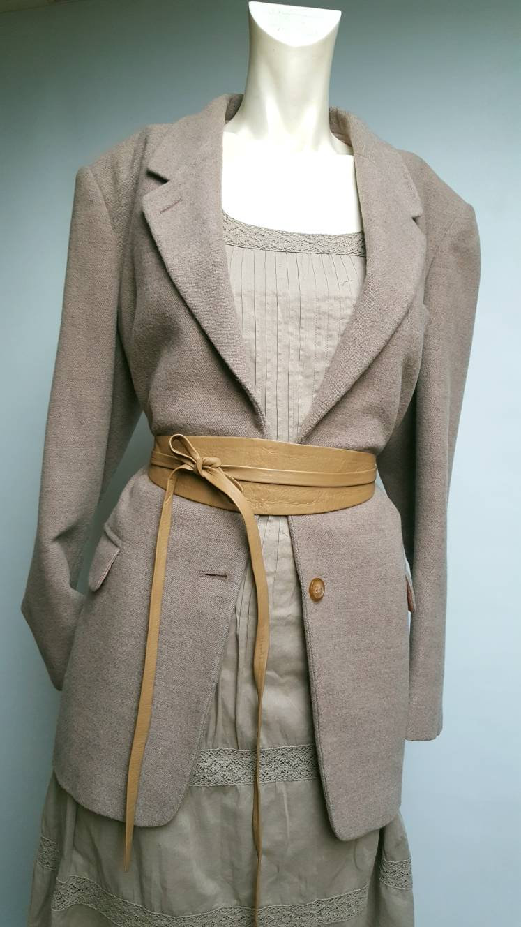 Weekend Max Mara, 90s Weekend by Max Mara virgin wool jacket designe mid time jacket luxury vintage wool jacket made in italy perfect condition size 10 M