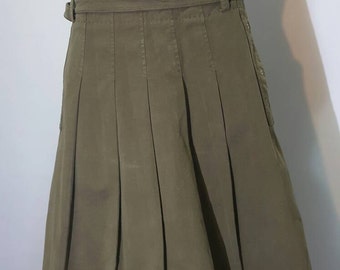 MaxMara weekend vintage skirt two lateral pocket mid length  skirt high fashion italian design A line patern skirt olive green 90.military