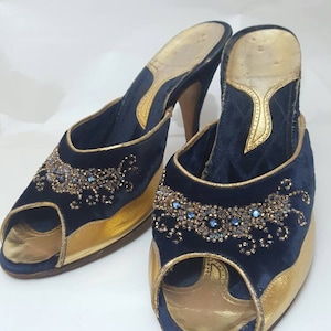 Antique velvet shoes rare 20s 30s night out shoes have diamond motif at the front shoe collection artiganal made  hand made gold leather sho