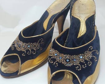 Antique velvet shoes rare 20s 30s night out shoes have diamond motif at the front shoe collection artiganal made  hand made gold leather sho