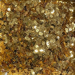 Gold 3mm Round Flat Italian Sequins - Italiane Paillettes