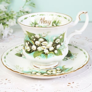 Xícara e pires Royal Albert vintage, Flor do Mês de Maio – Lírio do Mês, tamanho feminino