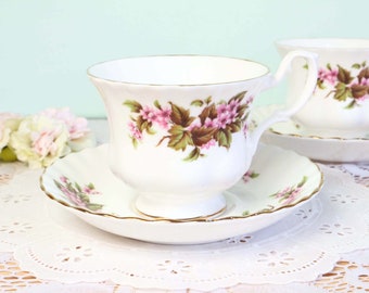 Vintage Royal Albert tekopp och fat, blommig tekopp rosa blommor