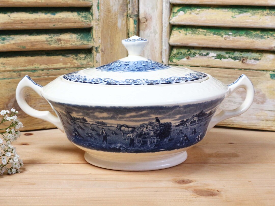 Antique Serving Bowl With Lid and Handles. Societe Ceramique Maastricht Boerenhoeve, Dutch