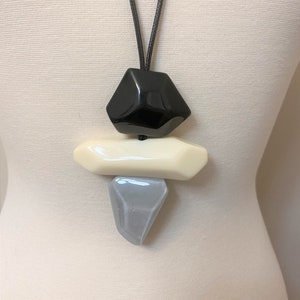 Atemberaubende dänische Designer Modernist Harz lange Halskette