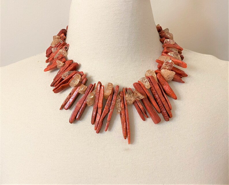 Vintage Semi Precious Stones /& Gold Dust Stones Necklace