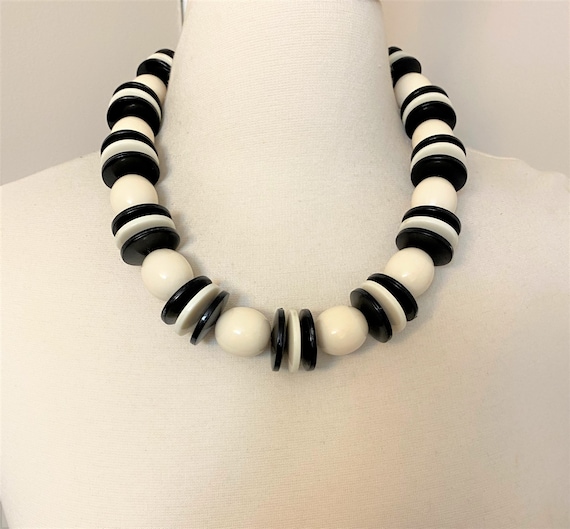 Vintage Off White & Black Acrylic Beads Necklace