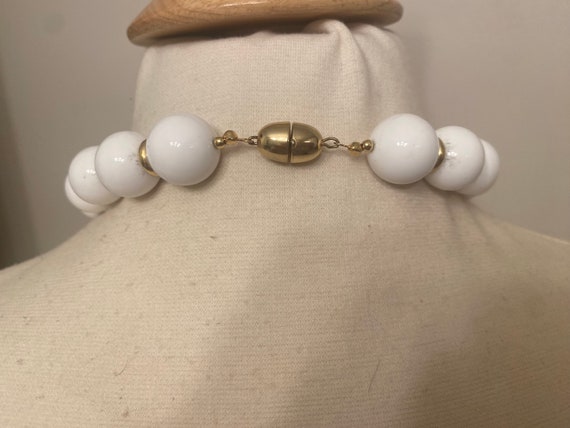Collier Vintage 3 Rangs De Chaînes Or Avec Perles Blanches – Bijou élégant Années 80
