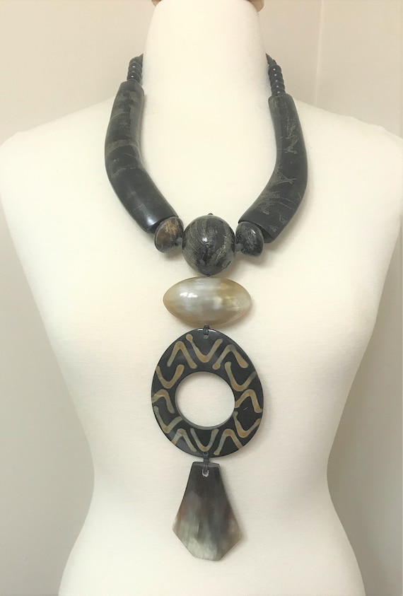 Gorgeous Designer Monies Style Statement Large Buffalo Horn Necklace