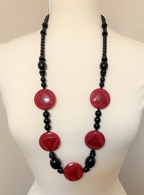 ANGELA CAPUTI Black Beads & Red Resin Disks Long N