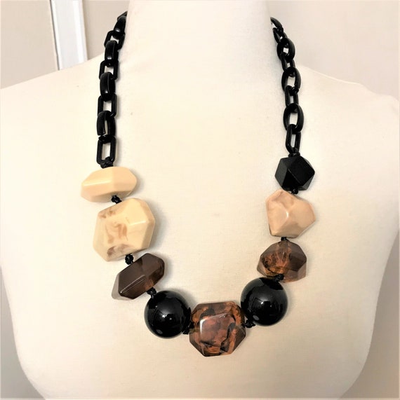 Beautiful Chunky Resin & Acrylic Beads Necklace Gem