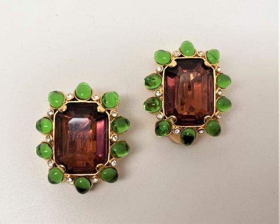 Vintage KJL Kenneth Jay Lane Faux Amethyst & Peridot Cabochons Clip on Earrings