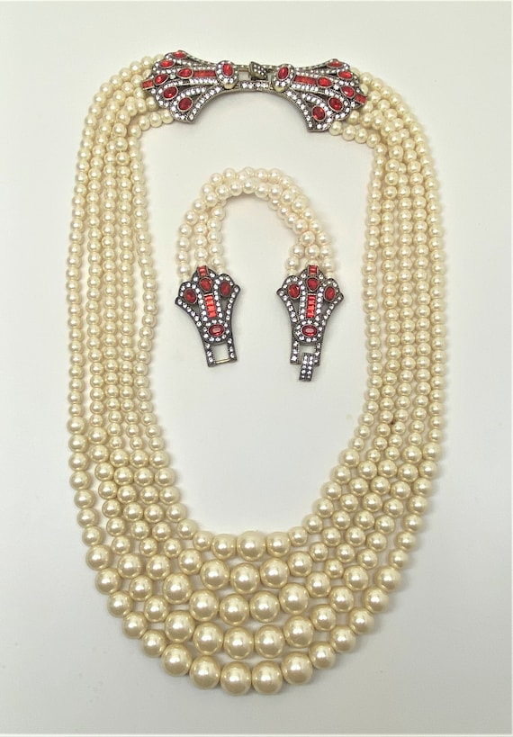 Heidi Daus Age of Elegance White Pearl Necklace  Bracelet Set 402