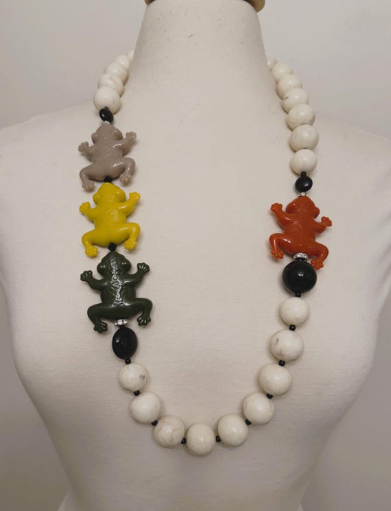 Gorgeous ANGELA CAPUTI Cream Color Beads & Resin Frogs Long Strand Necklace