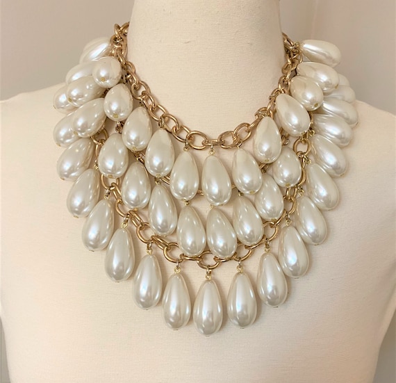 Gorgeous Vintage Multi Strand Tear Drop Faux Pearl Fringe Bib Necklace