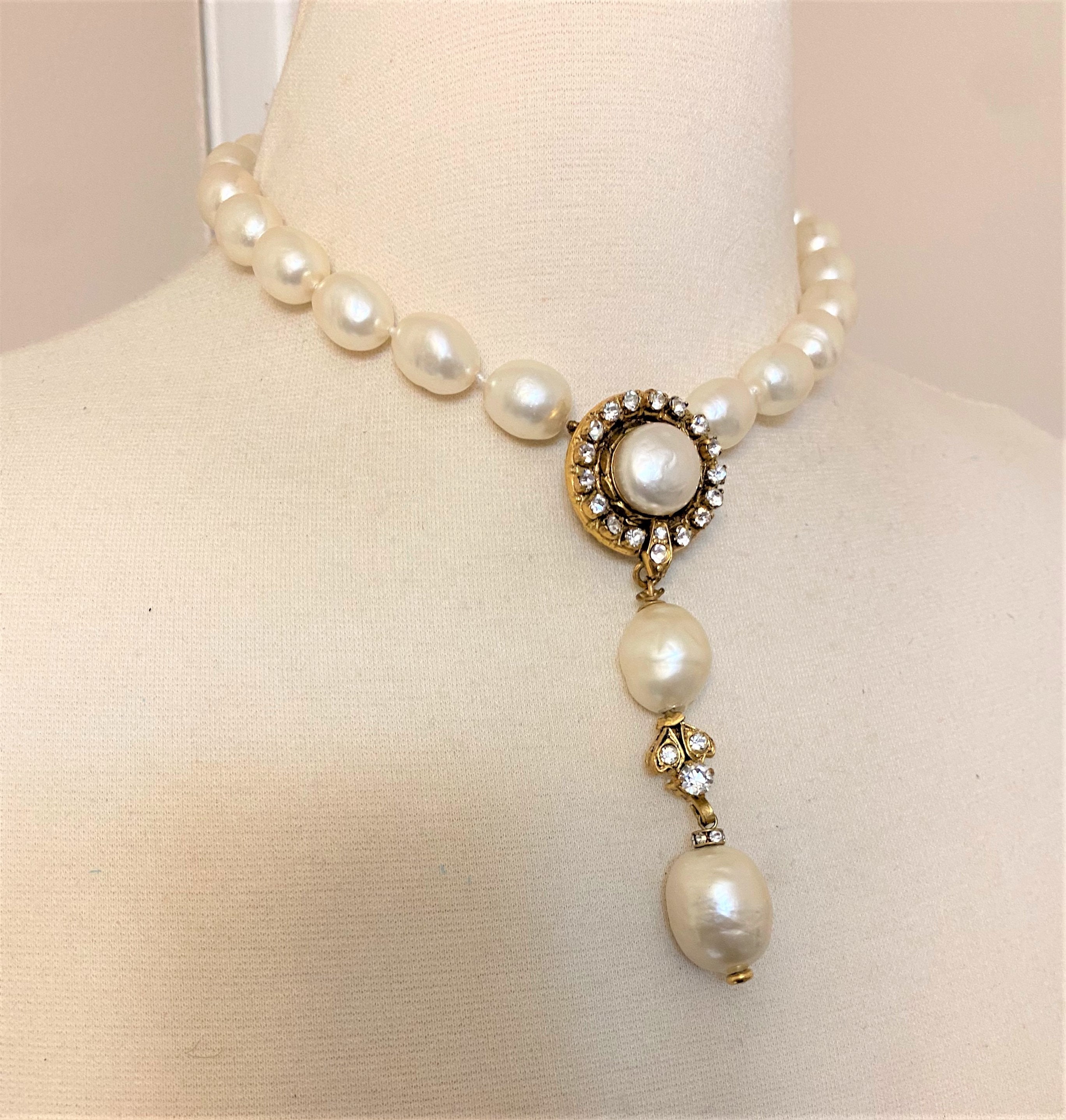 Gorgeous Chanel Graduated Faux Pearl CC logo Necklace