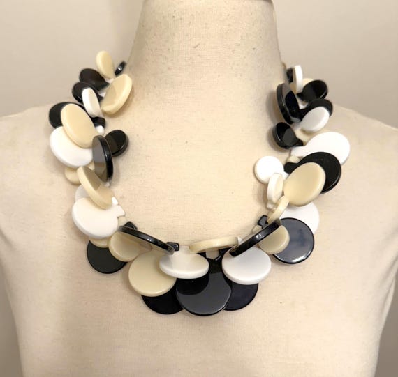 Gorgeous Black, White & Cream Color Resin Disks Statement Necklace