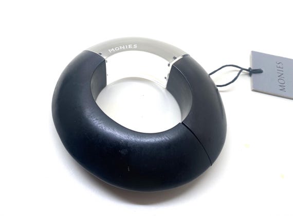 Exquisite Monies Gerda Lynggaard Ebony Wood & Lucite Stretch Bangle Bracelet
