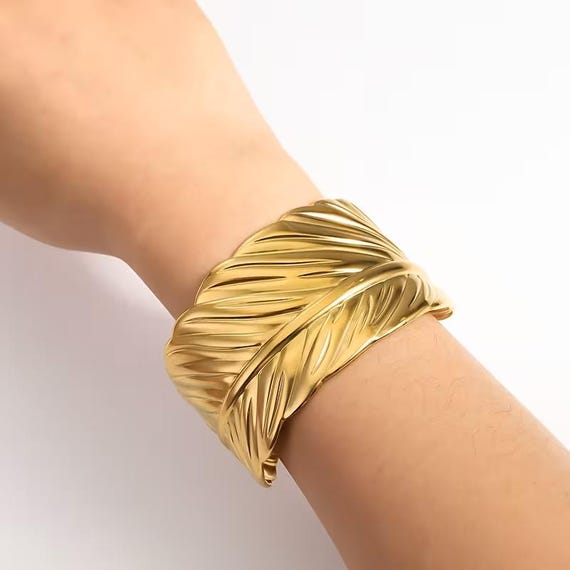 Gorgeous Gold Tone Brass Leaf Cuff Bracelet