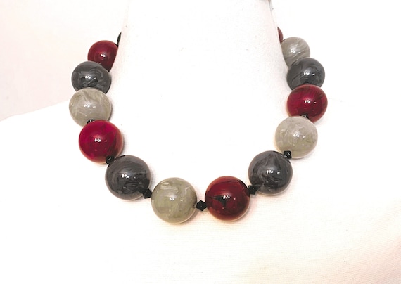 ANGELA CAPUTI Green, purple & Red Resin Necklace