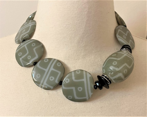 ANGELA CAPUTI Green Color Acrylic Beads Necklace