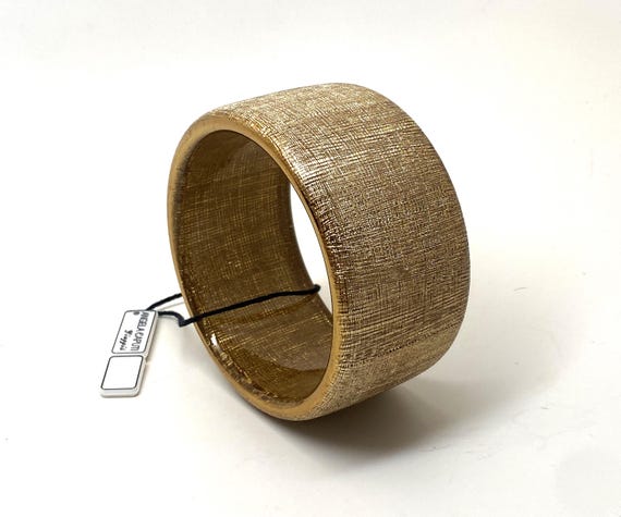 Gorgeous Angela Caputi Textured Gold Resin Bangle Bracelet