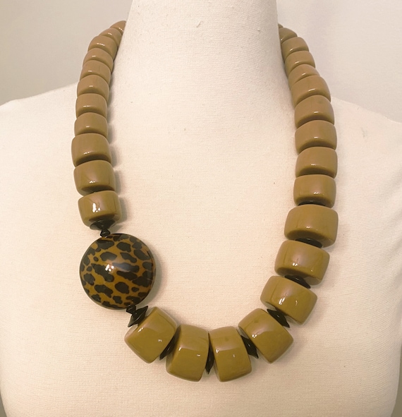 Exquisite Angela Caputi Large Brown Acrylic Beads & Animal Print Long Necklace