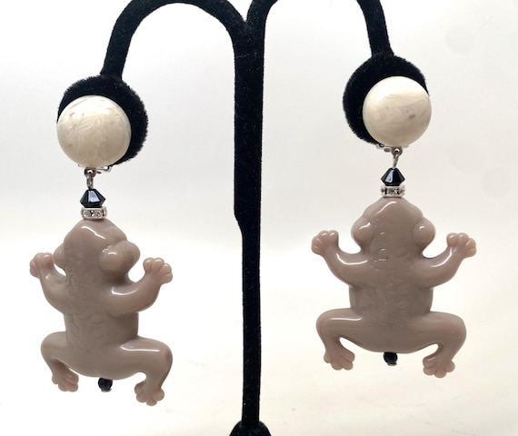 Italian Designer Angela Caputi Gorgeous Taupe Resin Frog Clip On Earrings