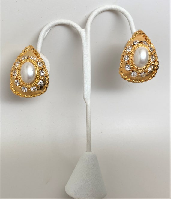 Vintage Gold Tone, Rhinestone & Large Faux Pearl … - image 4