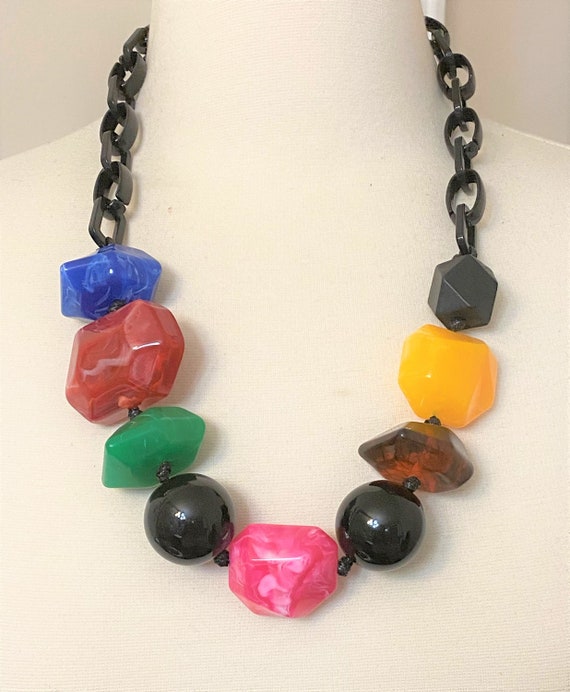 Beautiful Chunky Multi Color Resin Beads Necklace