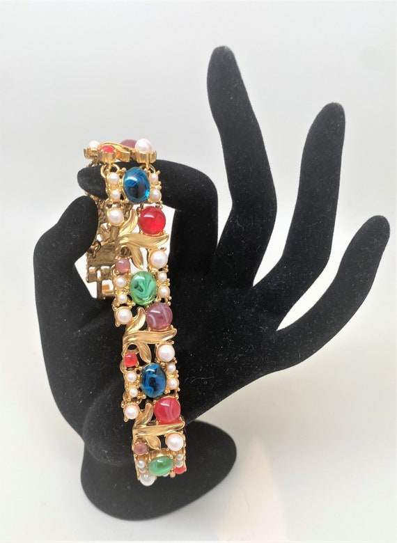 Exquisite Glass Cabochons & Faux Pearl, Gold Plated Bracelet