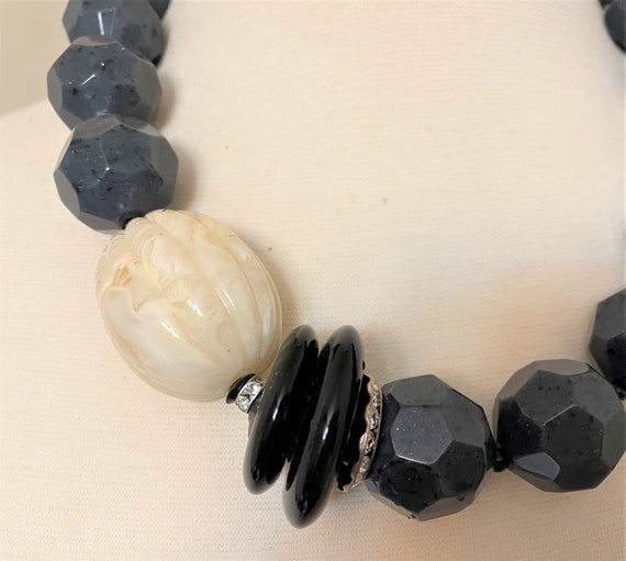 ANGELA CAPUTI Large Faceted Gray Resin Beads Neck… - image 4