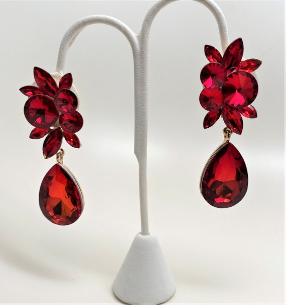 Stunning Ruby Red Rhinestone Dangle Earrings - image 2