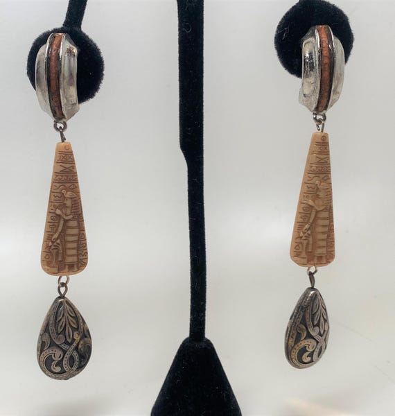 Vintage Silver Tone & Egyptian Scene Acrylic Clip on Dangle Earrings