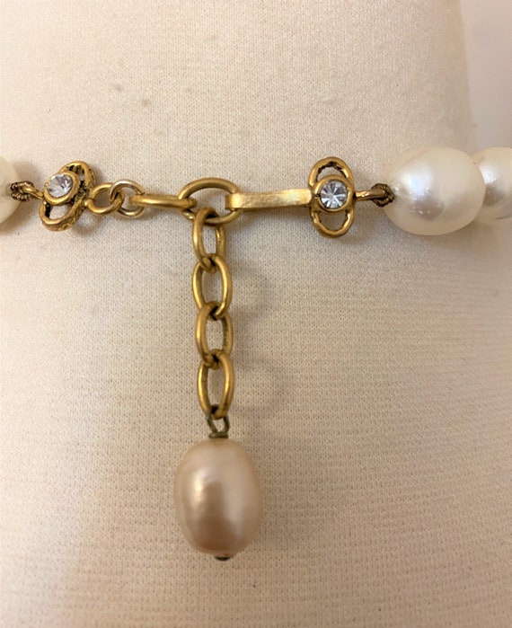 Vintage Authentic Chanel Faux Baroque Pearl & Cry… - image 9