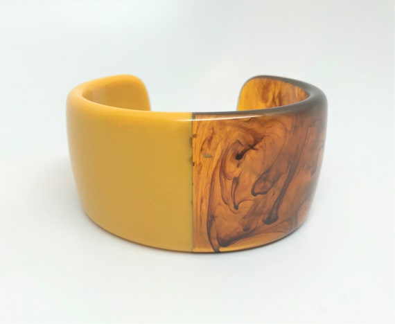 Spectacular Yellow, Brown Large Two Tone Resin & … - image 1