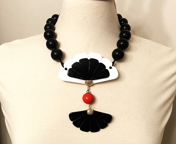 ANGELA CAPUTI Black, White & Red Fan Resin Necklace