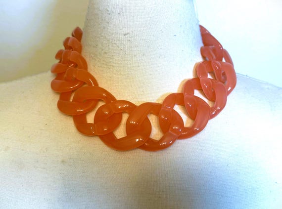 ANGELA CAPUTI Pink Color Resin Chain Link Necklace