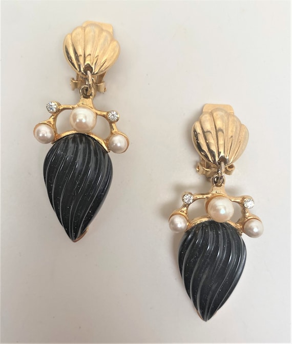 Vintage Signed Craft Faux Pearl & Black Resin Dangle Clip on Earrings