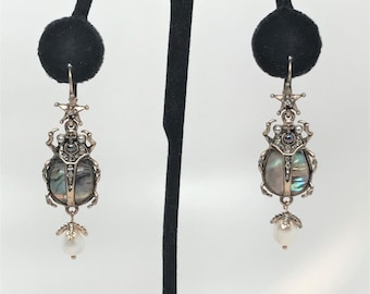 boucles d'oreilles clips vintage couleur argent décor gravé pierre rosé