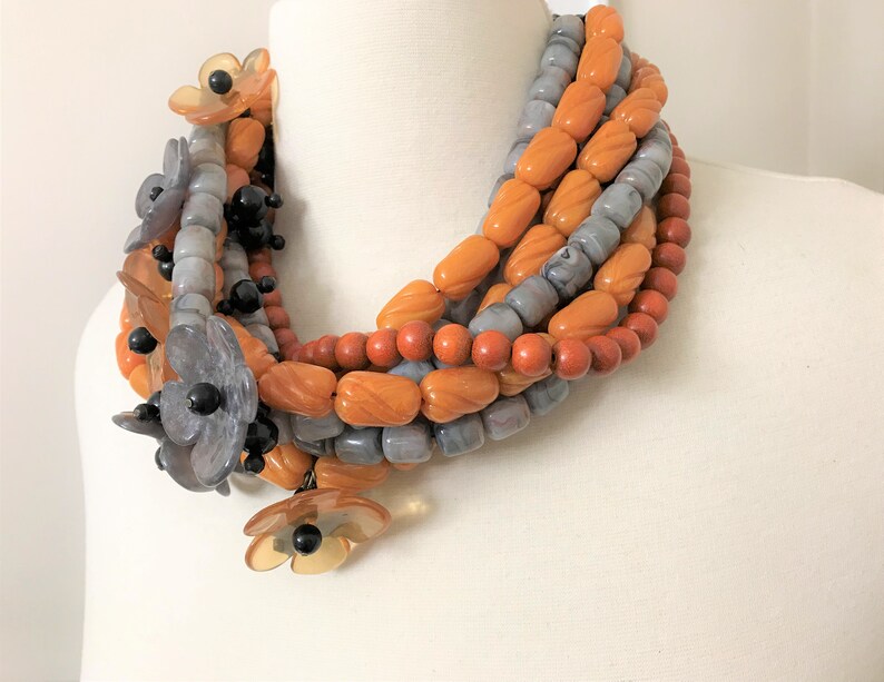 Fabulous Lucite Flowers Acrylic /& Wood Beads Necklace Angela Caputi