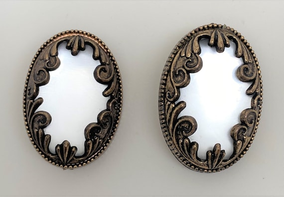 Vintage Brass & Lucite Large Clip On Earrings - image 1