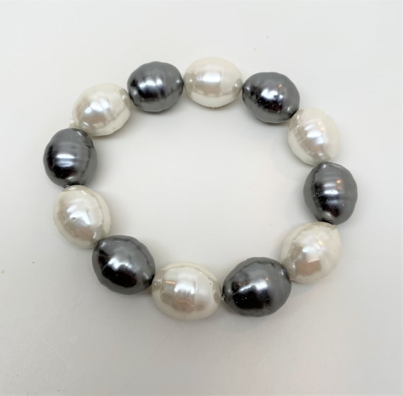 Beautiful Stretch White & Gray Faux Pearl Bracelet