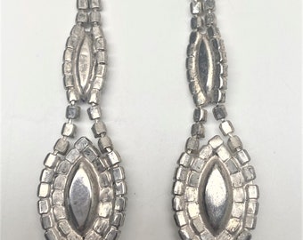Boucles D'oreilles Pendantes Vintage - Strass Bleu Sur Métal Argenté - Percées - Occasion