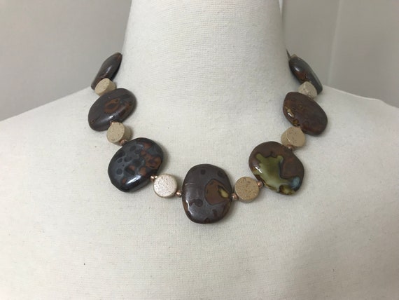 Vintage Brown Ceramic Necklace - image 9